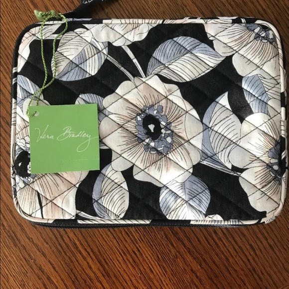 Vera Bradley Accessories - Vera Bradley e reader case
